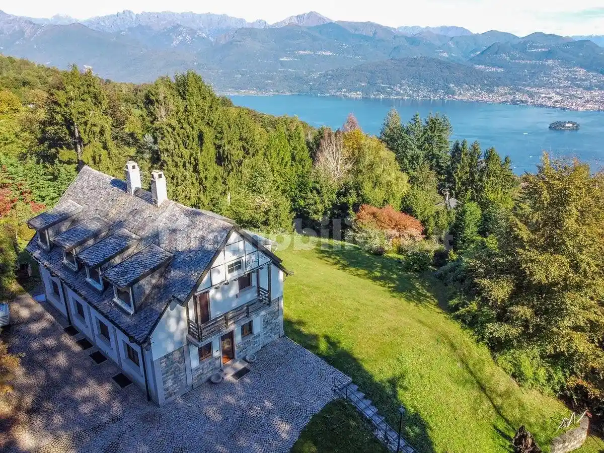 Villa in vendita a Stresa