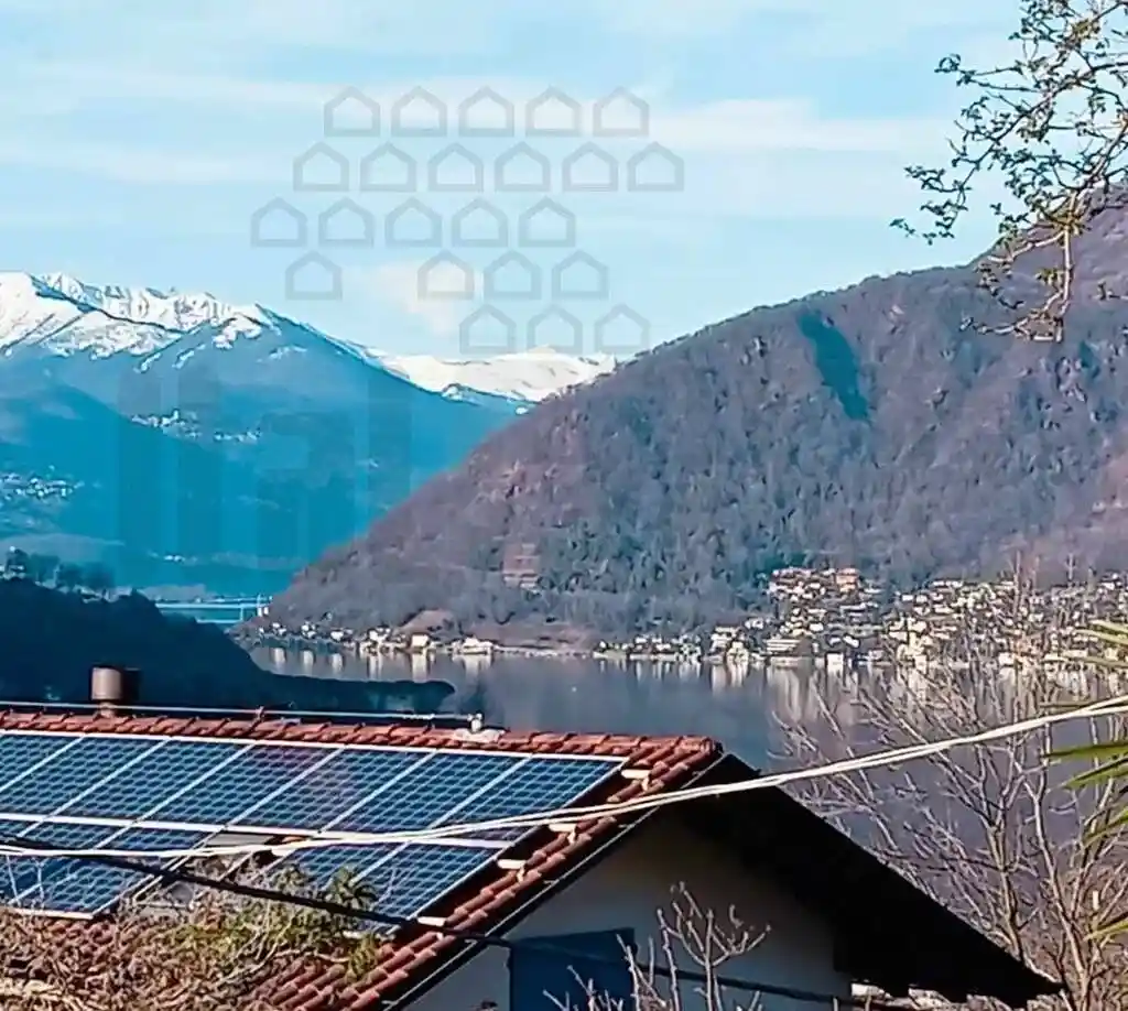 Villa in vendita a Besano