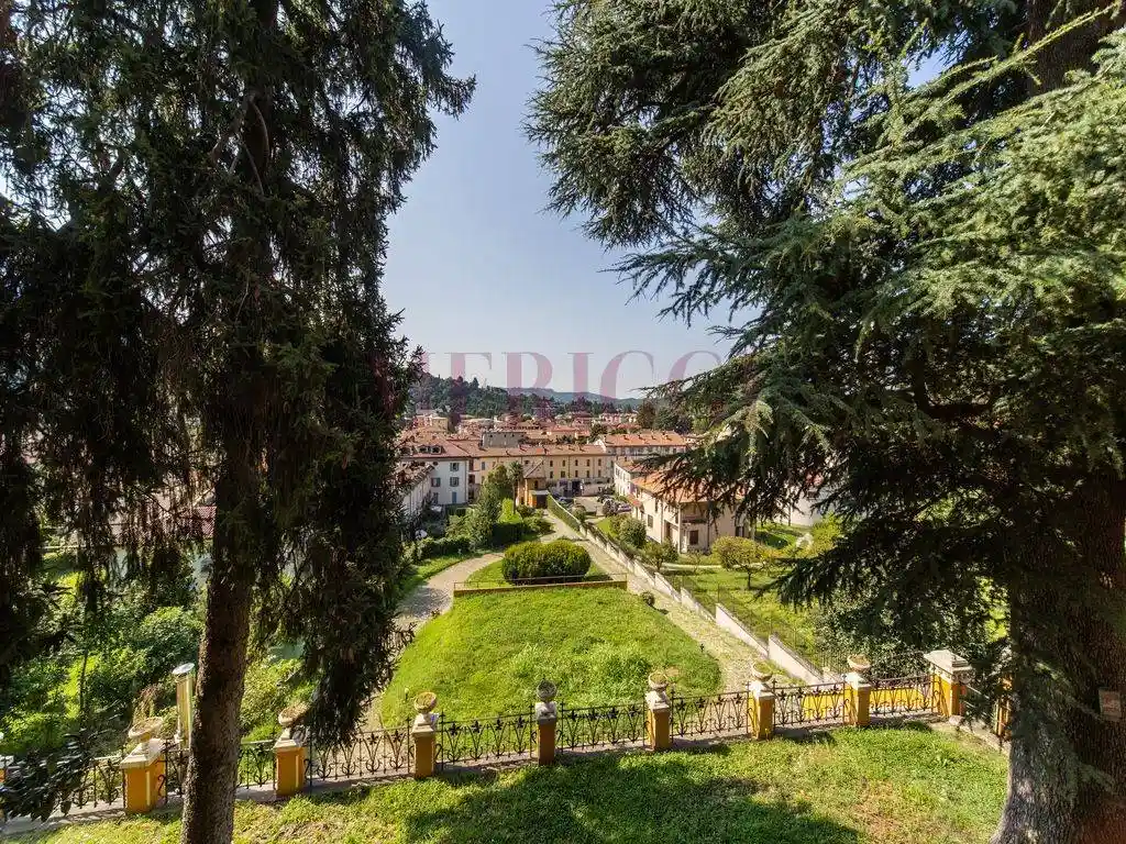 Villa in vendita a Oggiono