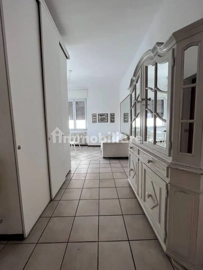 Trilocale via Angelo Cavallotti 6, Centro, Cantù