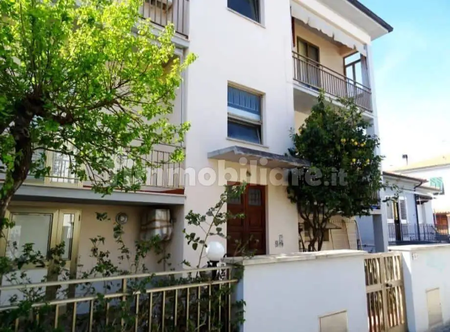 Appartamento in affitto a Cecina