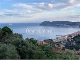 Villa in vendita a Alassio