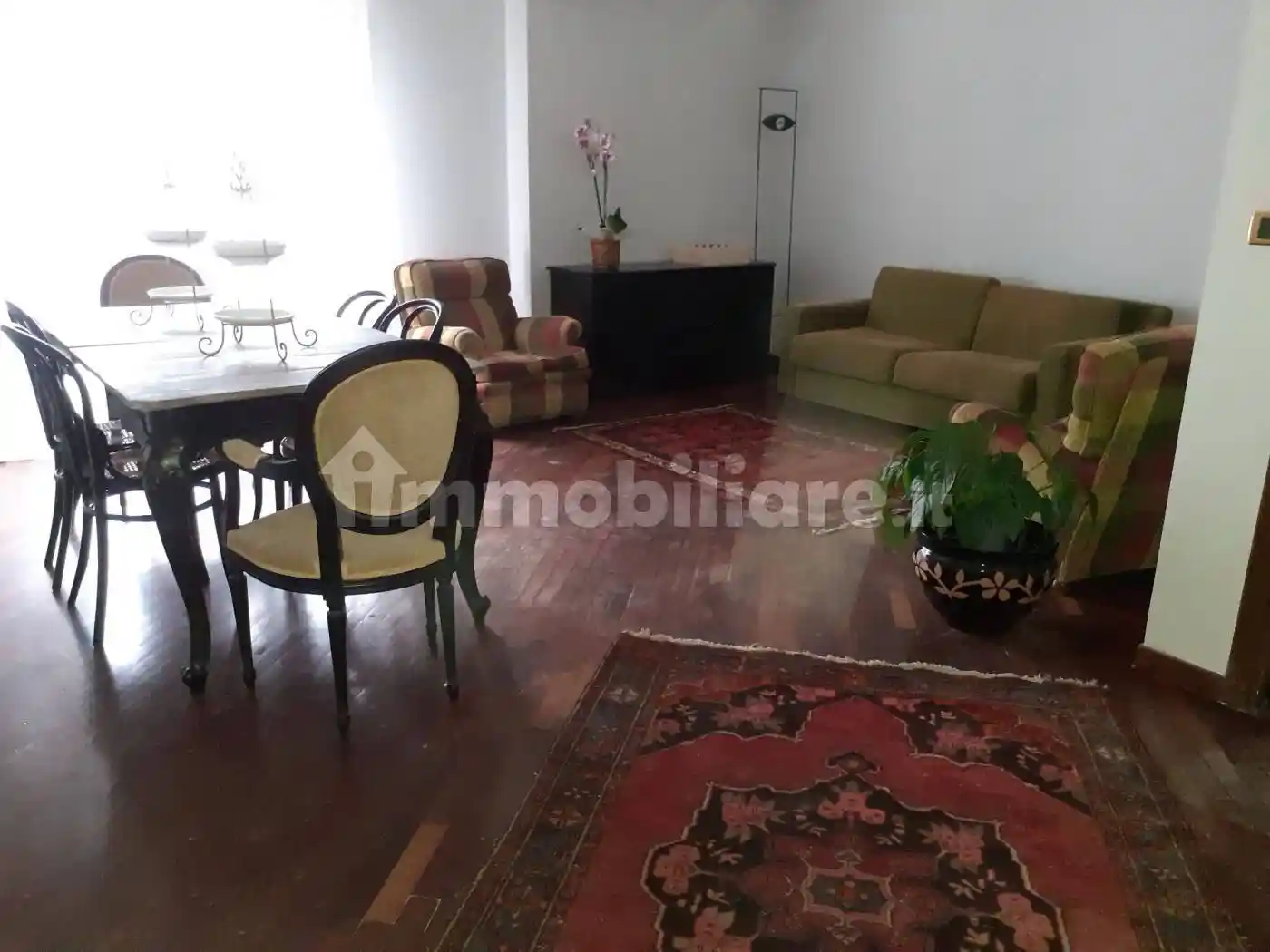 Palazzo - Edificio in vendita a Palermo