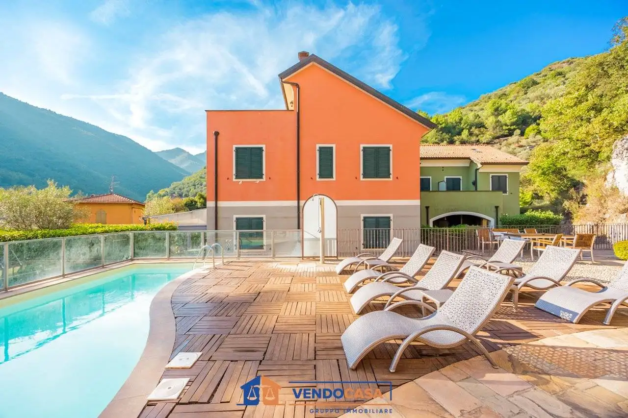 Appartamento in vendita a Zuccarello