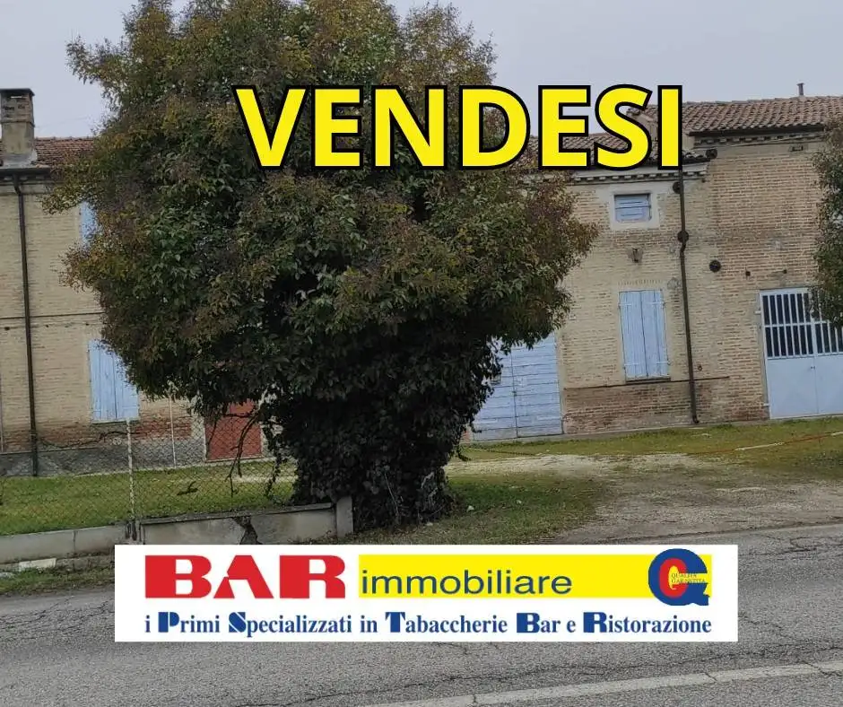 Rustico - Casale in vendita a Cento