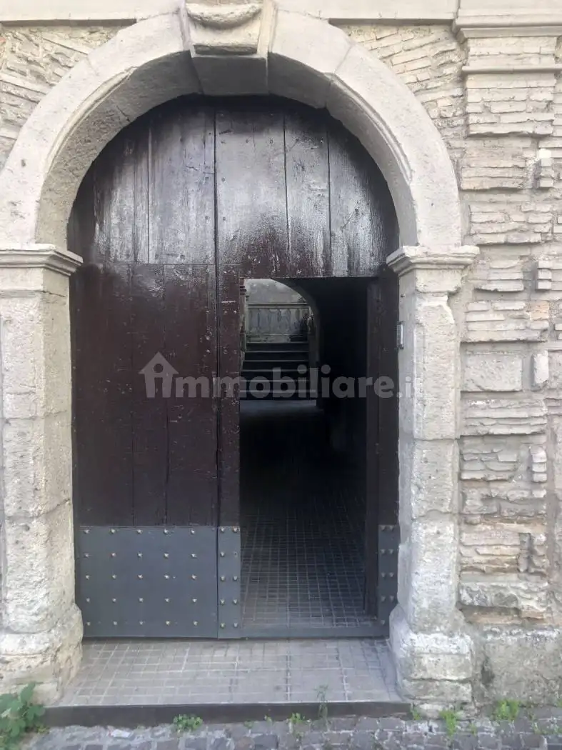 Palazzo - Edificio in vendita a Mesoraca