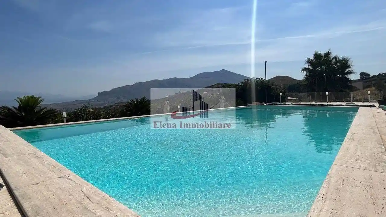 Villa in vendita a Castellammare del Golfo