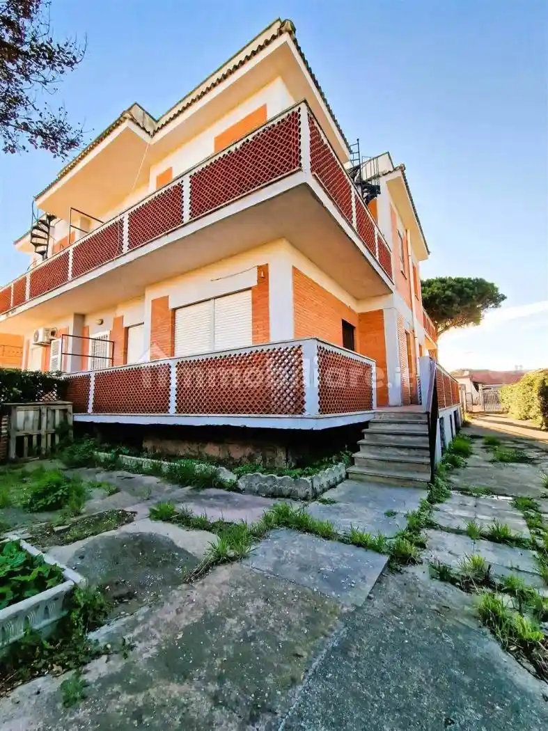 Villetta a schiera in vendita a Ardea