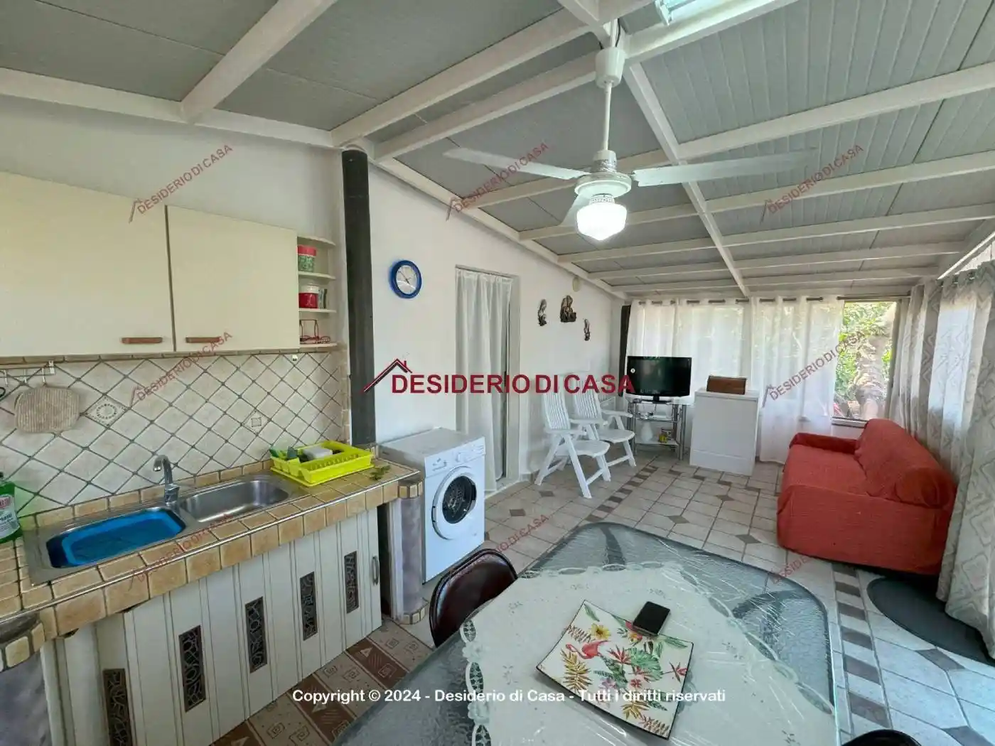 Villa in vendita a Campofelice di Roccella