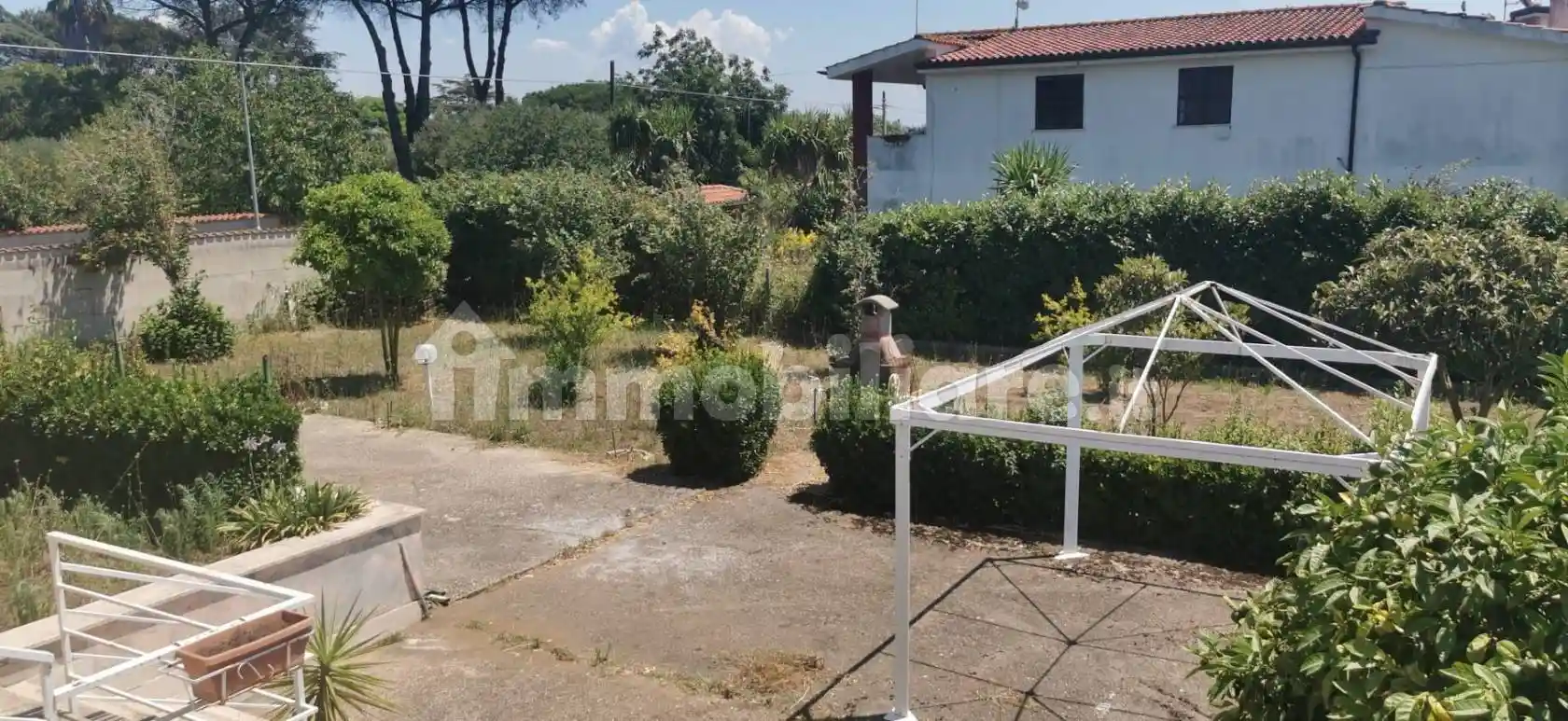 Villa in vendita a Aprilia