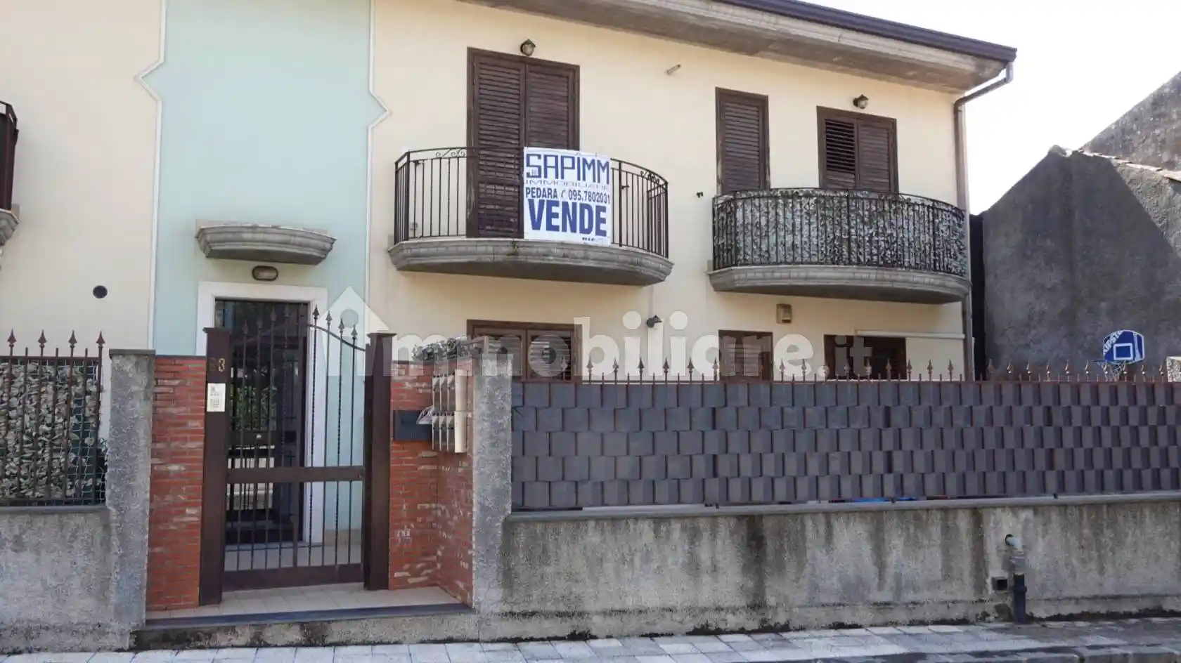 Appartamento in vendita a Pedara