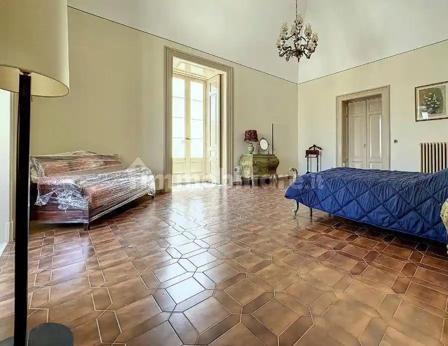 Palazzo - Edificio in vendita a Molfetta