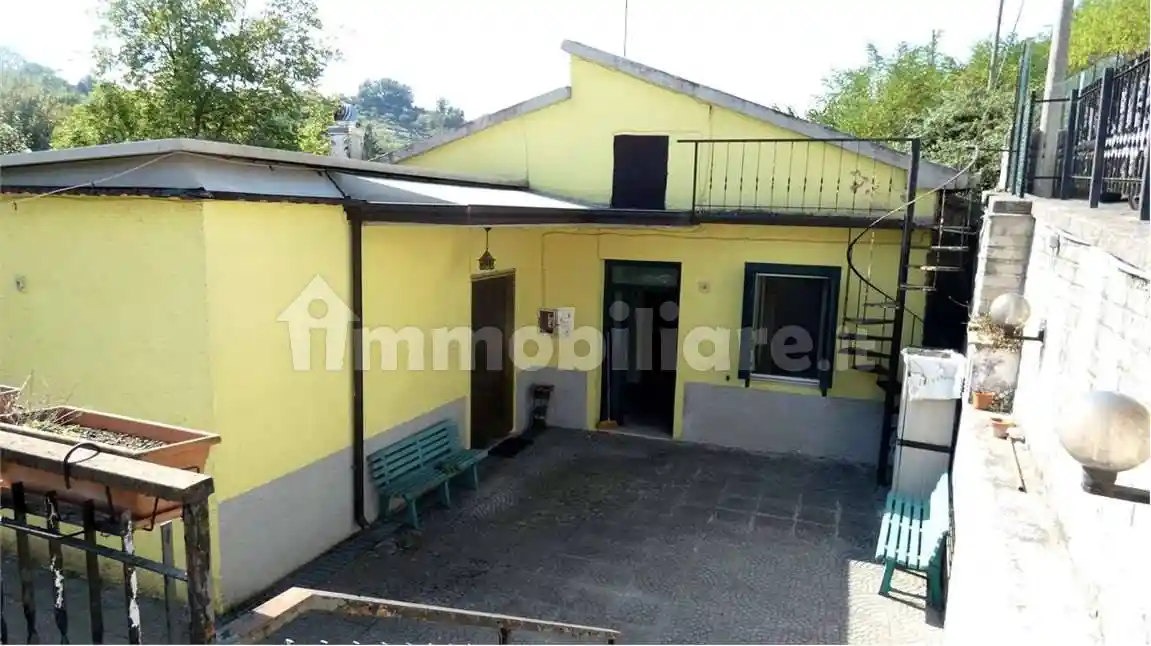 Casa indipendente in vendita a Frosinone