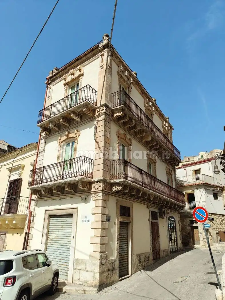 Trilocale via Pozzo Barone 1, Modica Bassa, Modica