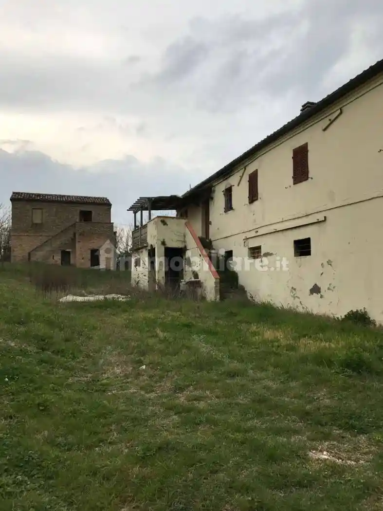 Rustico - Casale in vendita a Agugliano