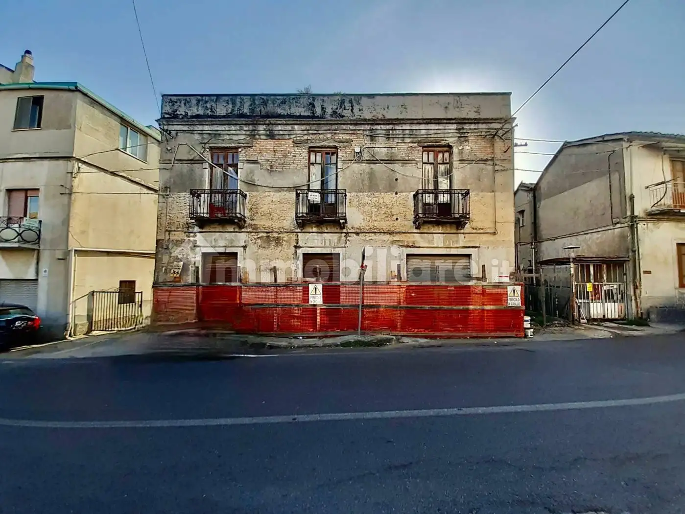 Palazzo - Edificio in vendita a Catanzaro