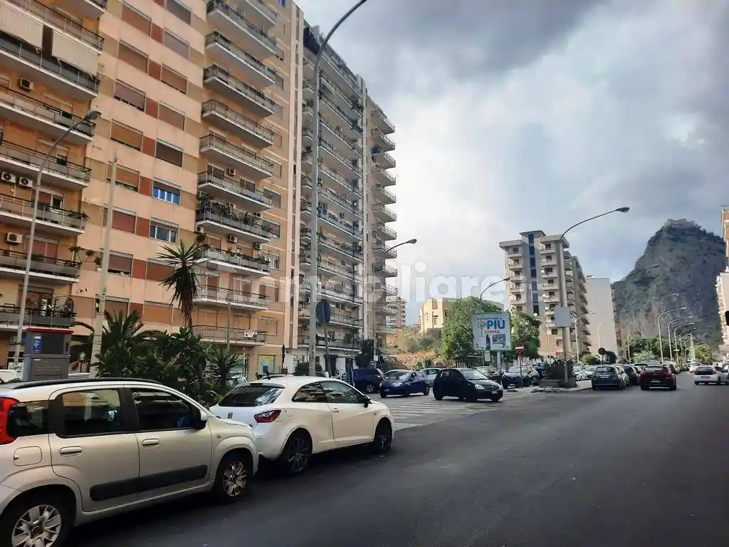 Appartamento in affitto a Palermo