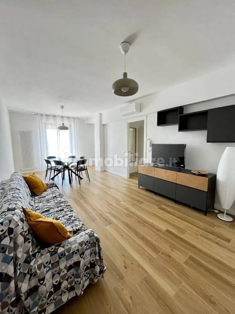 Appartamento in affitto a Camerano