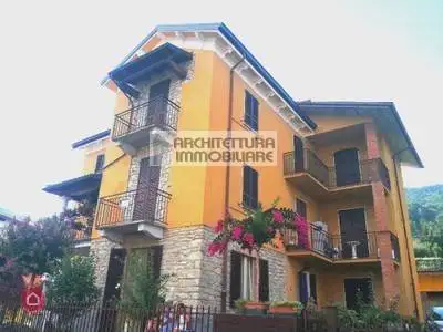 Casa indipendente in vendita a Colli Verdi