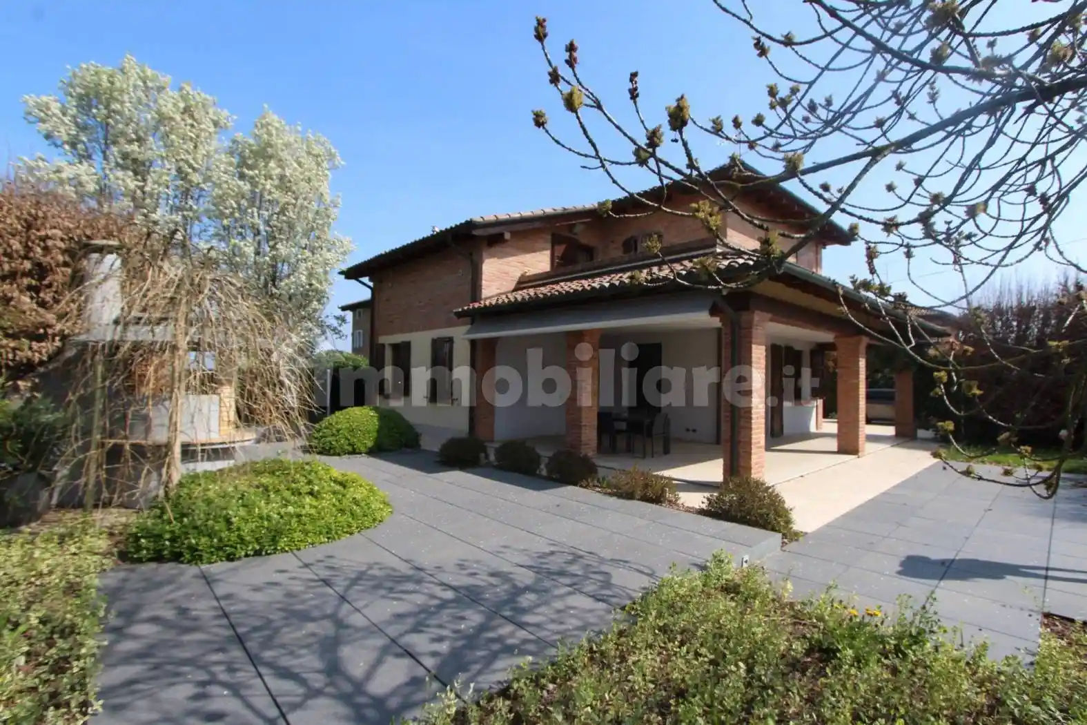 Villa in vendita a Valsamoggia