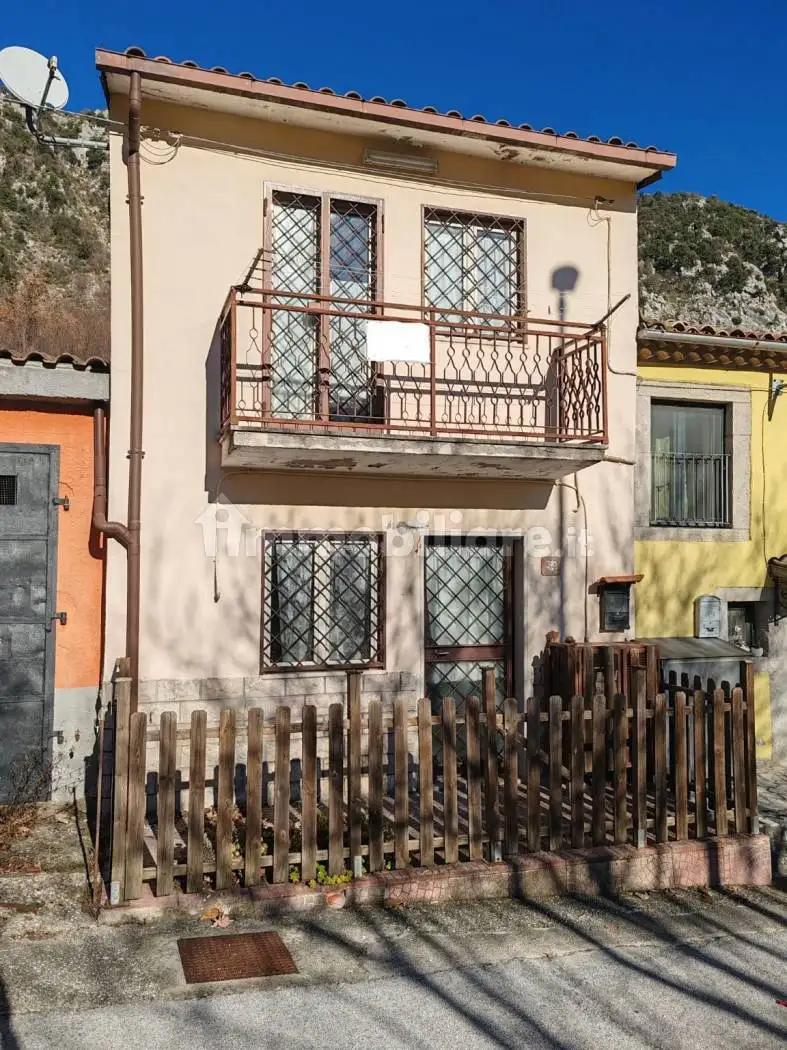 Appartamento in vendita a Pizzone