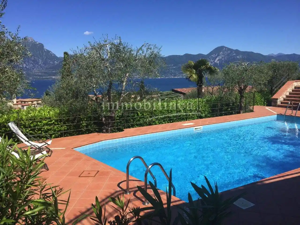 Villa in vendita a Torri del Benaco