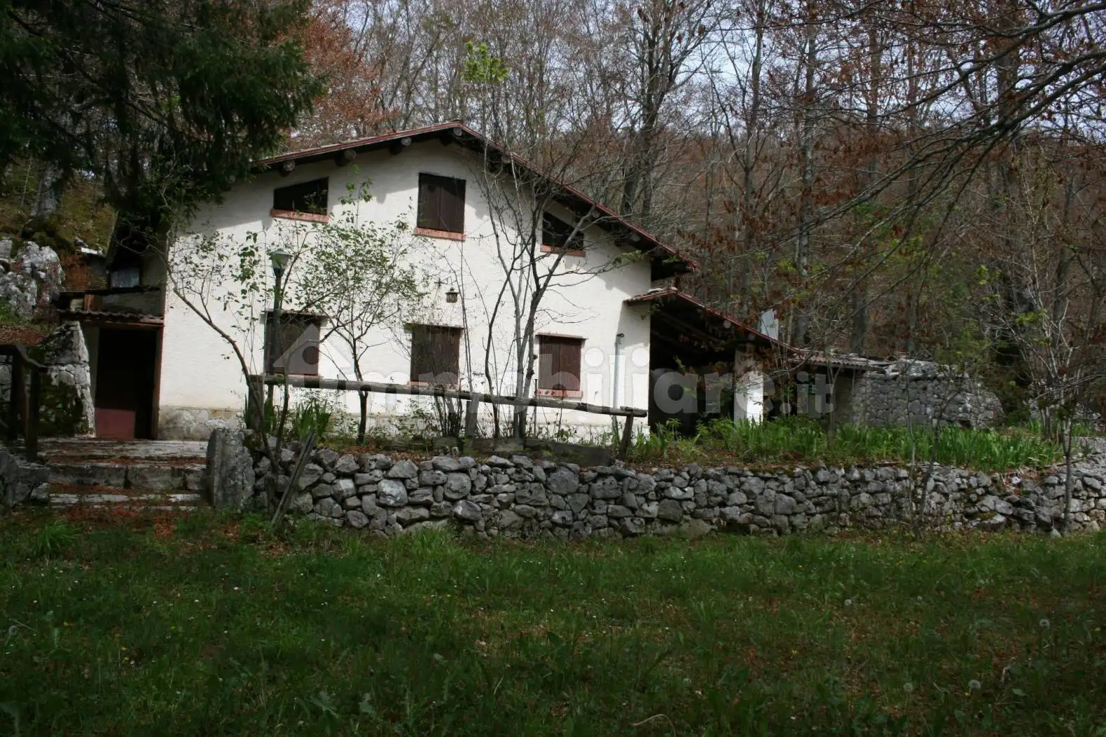 Rustico - Casale in vendita a Roccamandolfi