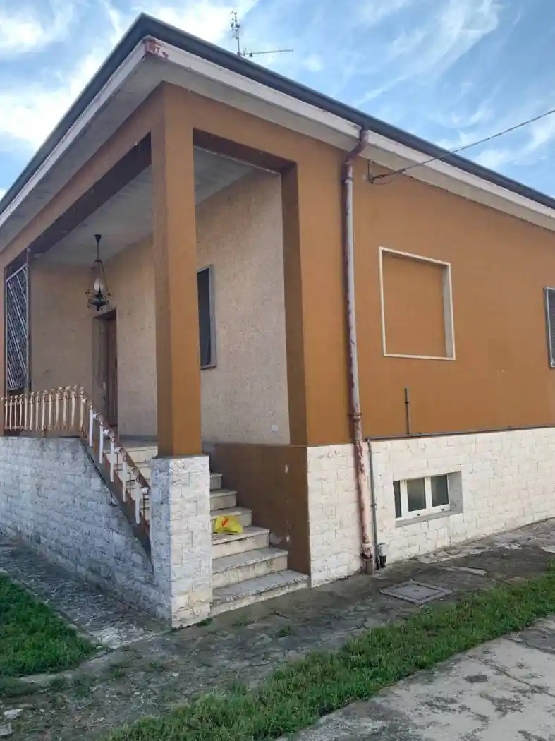 Casa indipendente in vendita a Pizzighettone