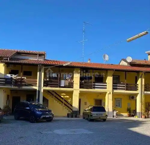 Palazzo - Edificio in vendita a Canegrate