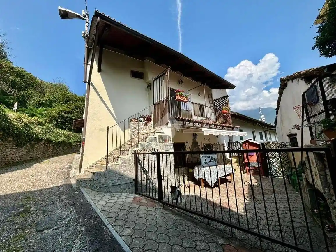 Casa indipendente in vendita a Villar Focchiardo