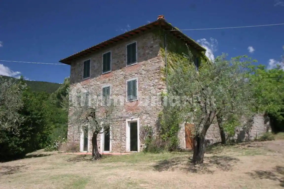 Rustico - Casale in vendita a Firenze