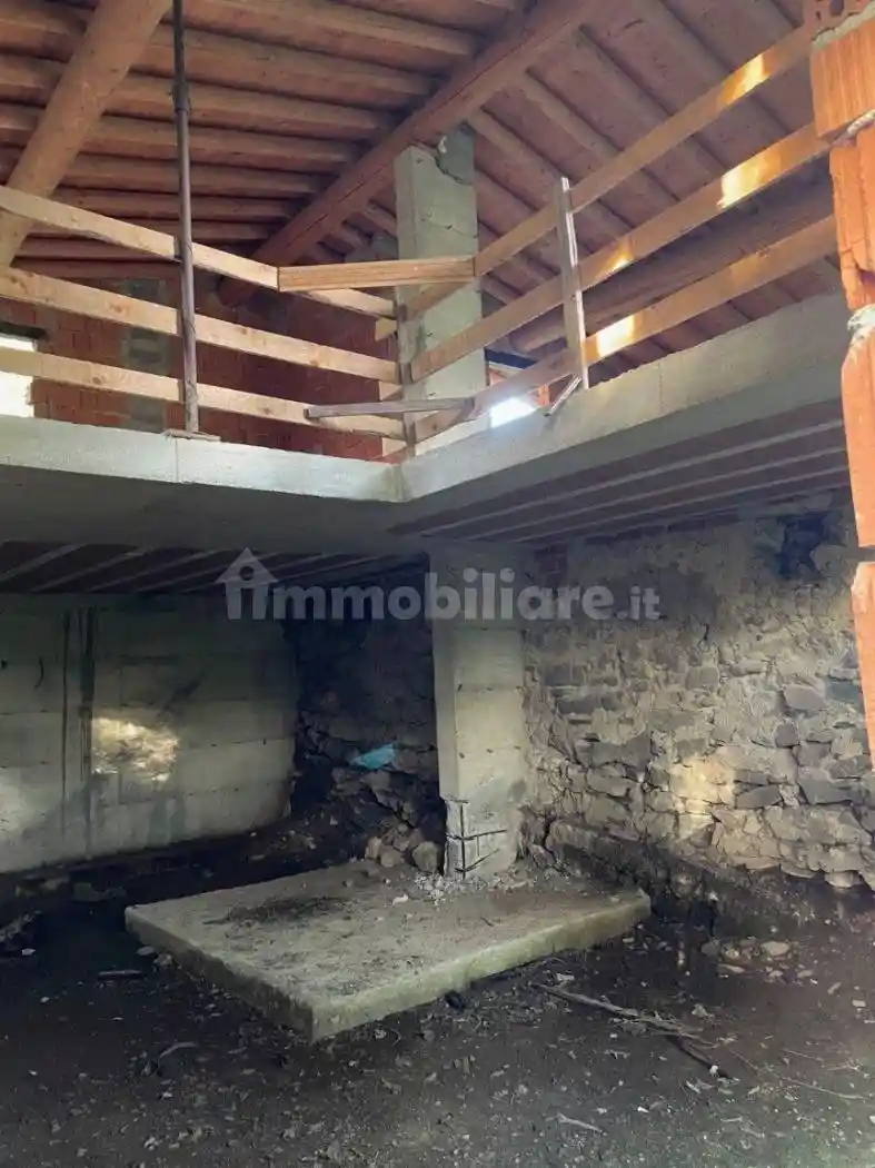 Casale, nuovo, 1092 m², Pertica Alta - foto 3