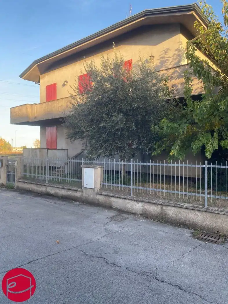 Villa in vendita a Savignano sul Rubicone