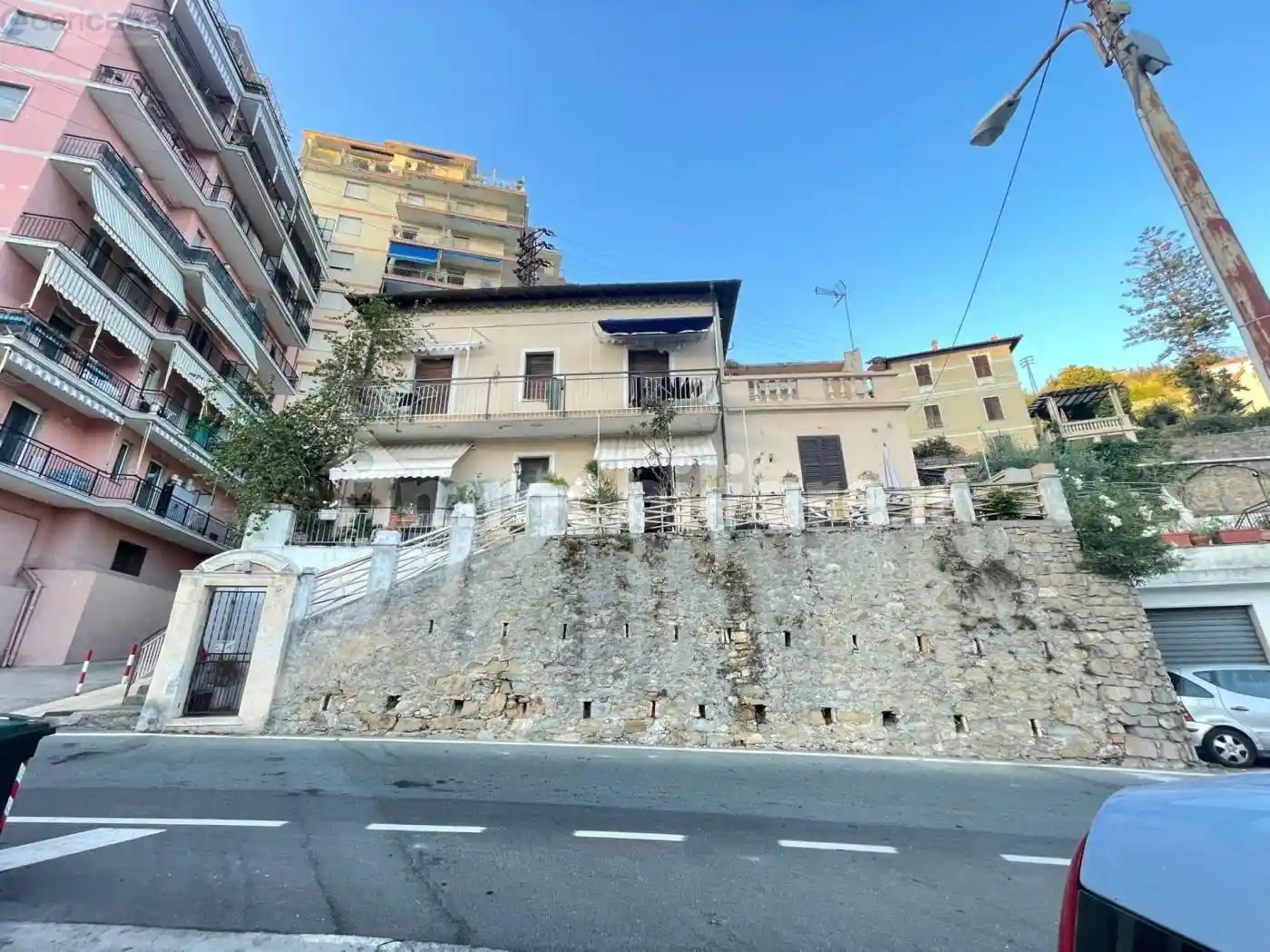 Casa indipendente in vendita a Sanremo