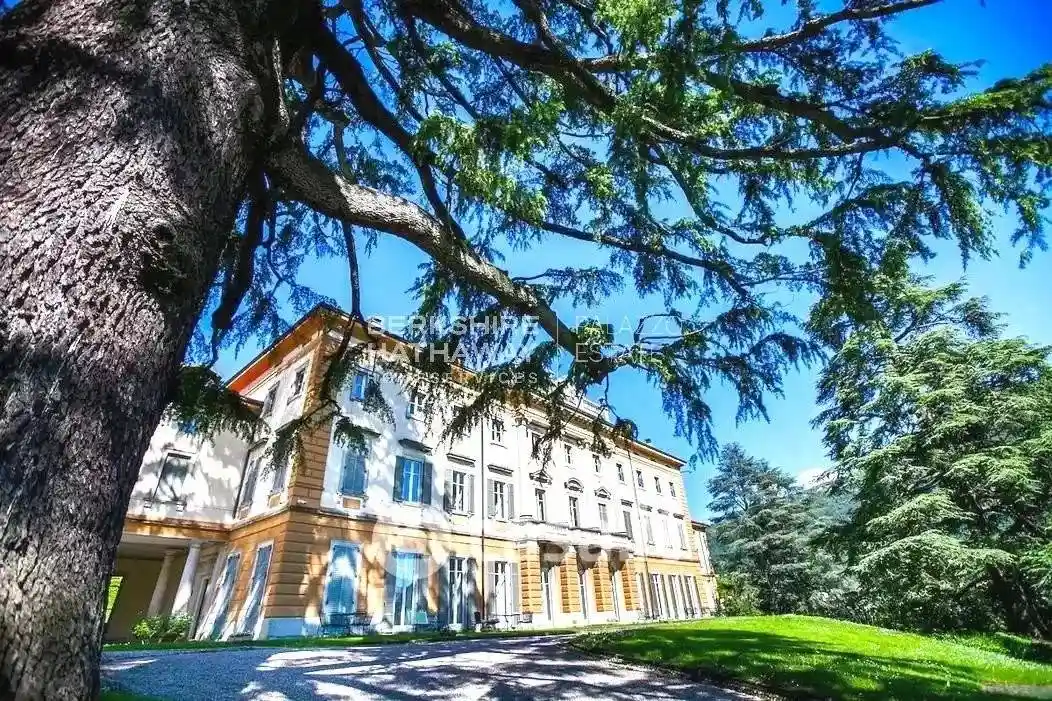 Appartamento in vendita a Como