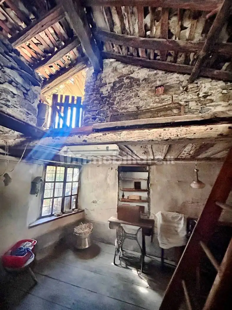 Rustico frazione Isollaz San C., Challand-Saint-Victor - foto 2