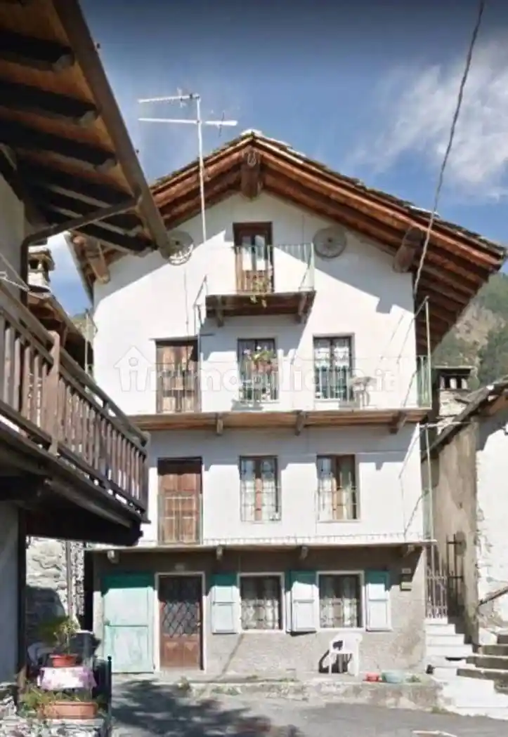 Villa in vendita a Challand-Saint-Anselme