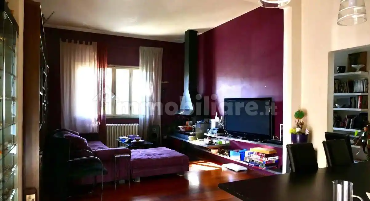 Villa in vendita a Cascina