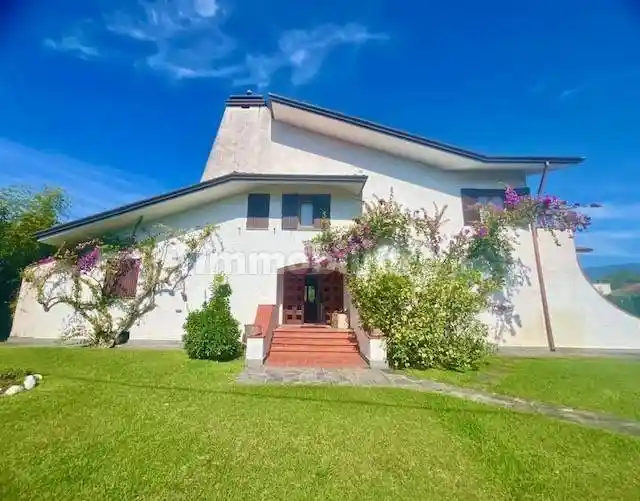 Villa in affitto a Forte dei Marmi
