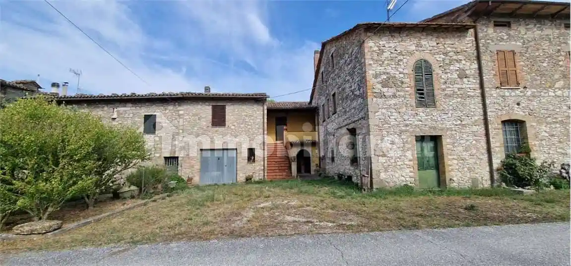 Casa indipendente in vendita a Todi