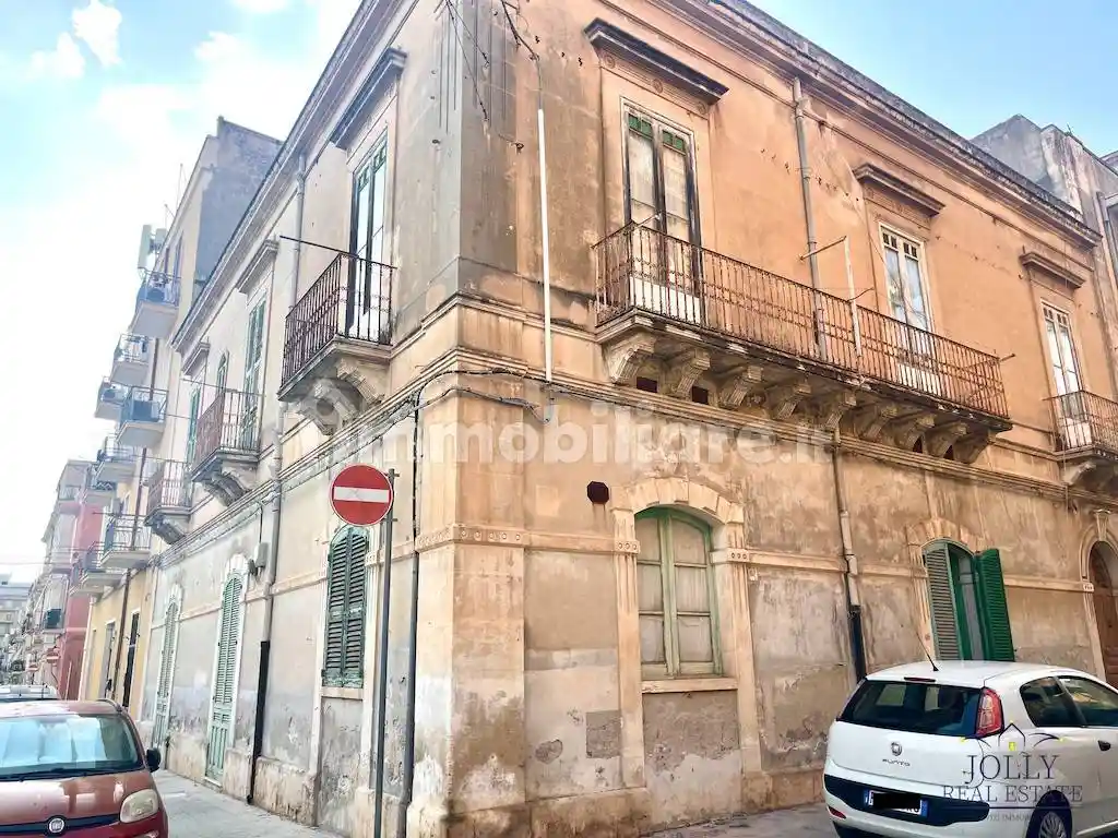 Palazzo - Edificio in vendita a Siracusa