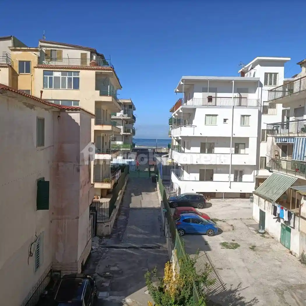Terratetto plurifamiliare via Licola Mare 83, Licola Mare, Giugliano in Campania - foto 4