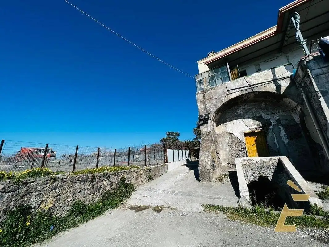 Rustico - Casale in vendita a Torre del Greco