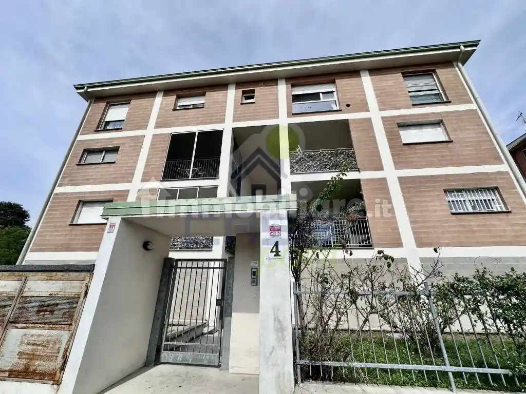 Appartamento in vendita a Valera Fratta