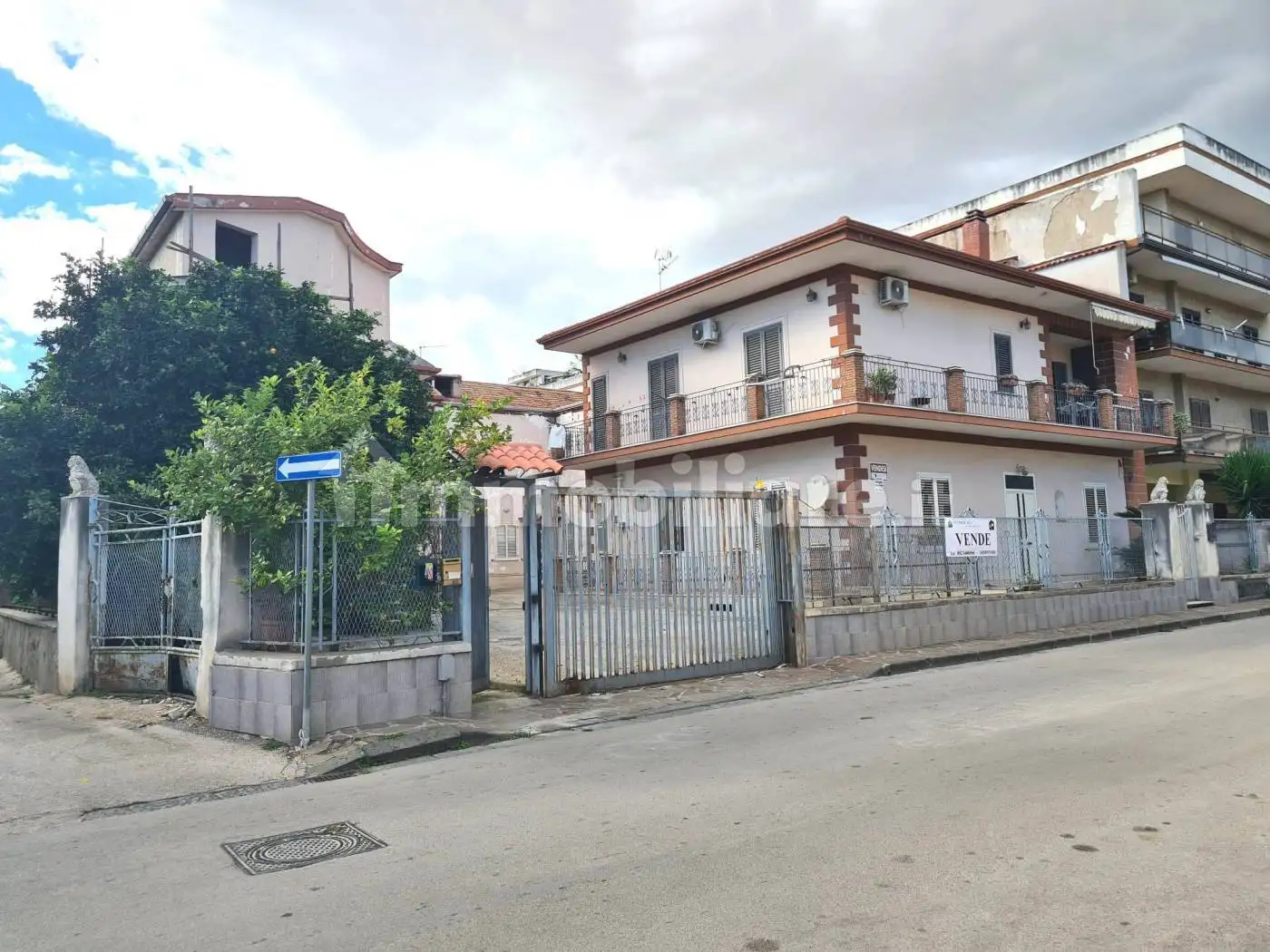 Palazzo - Edificio in vendita a Recale