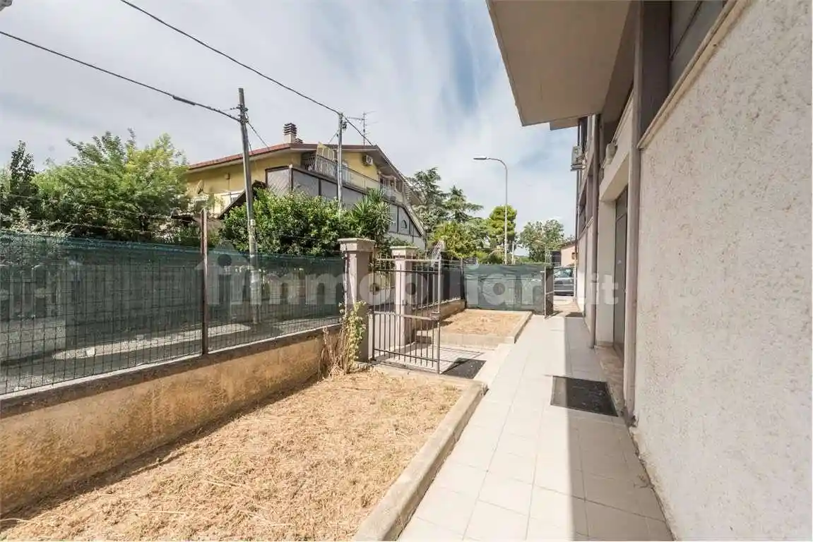 Trilocale via Fiume Tavo, Centro, Cappelle sul Tavo - foto 4