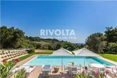 Villa in vendita a Poggio Mirteto