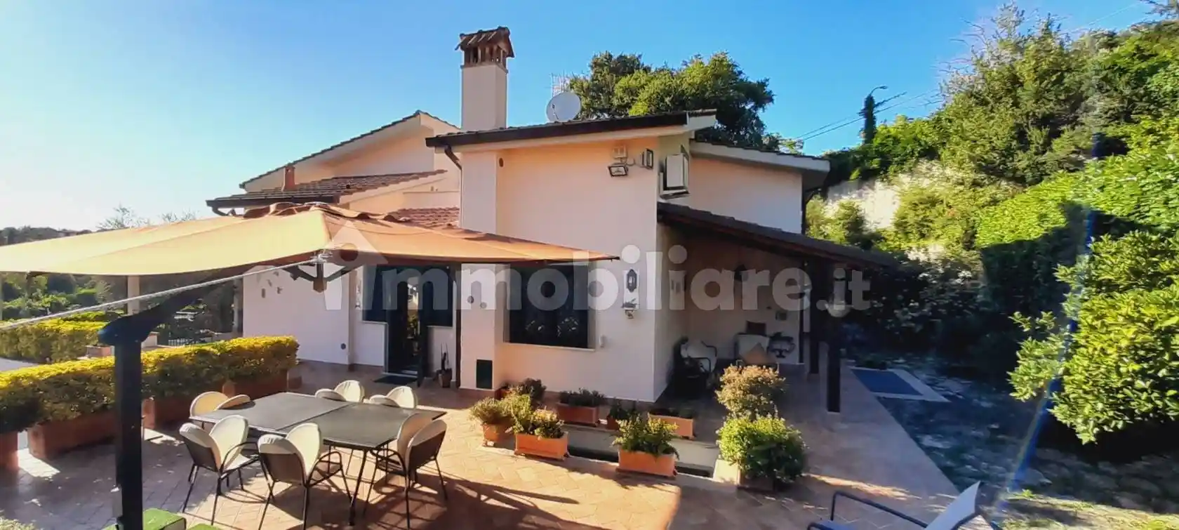 Villa in vendita a Rignano Flaminio