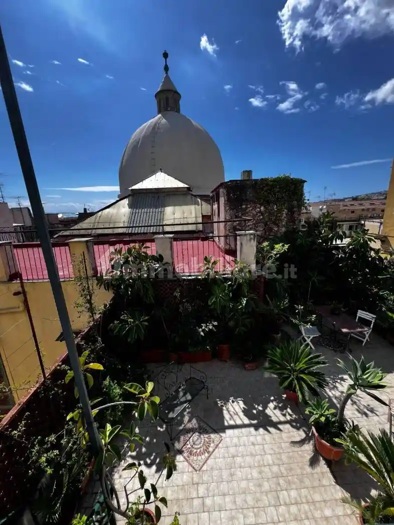 Appartamento in affitto a Napoli