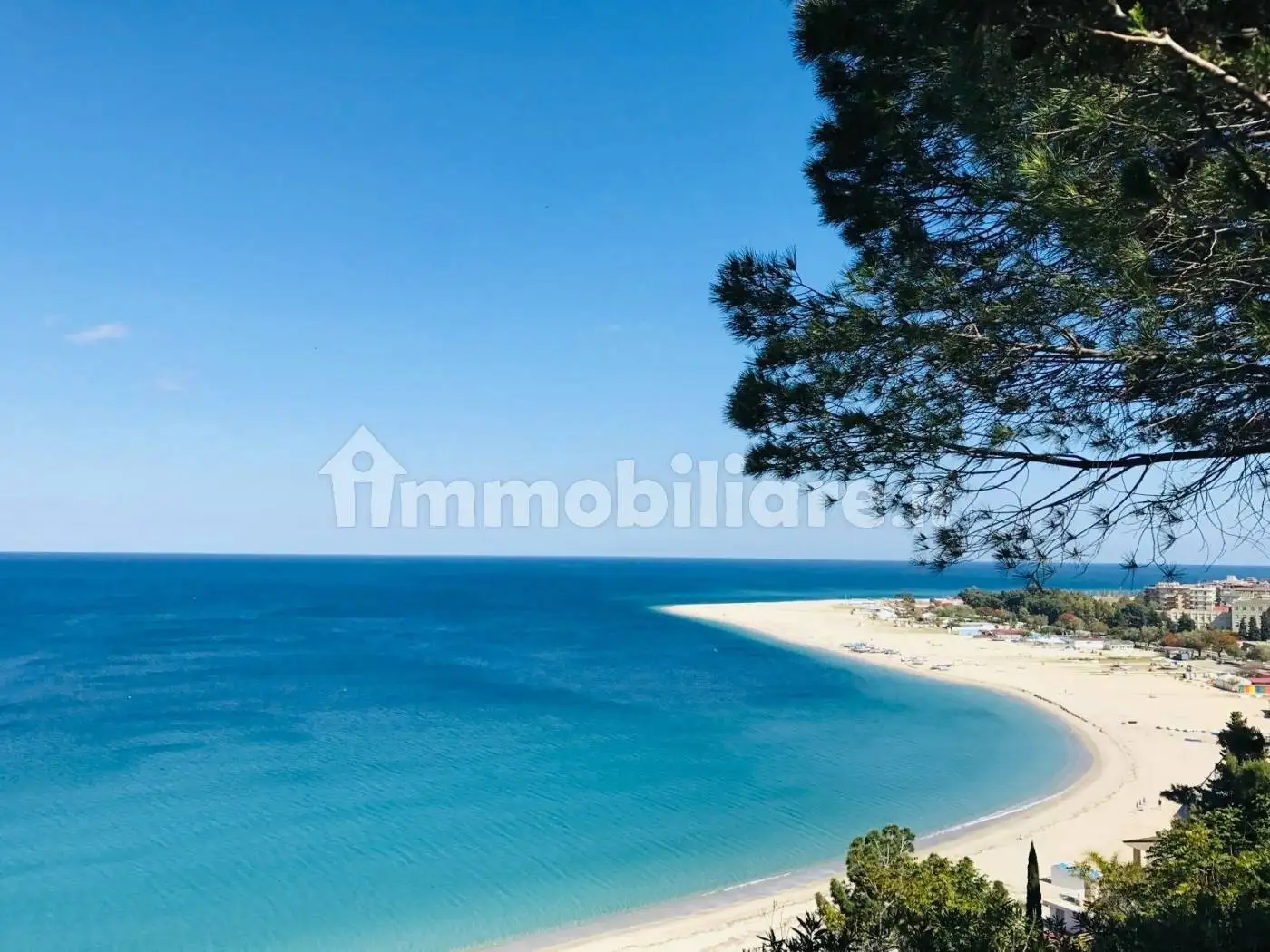 Appartamento in affitto a Soverato